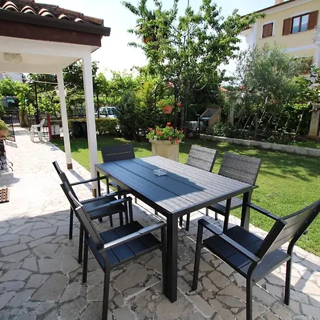 Apartment Sunny Garden Porec Exterior photo