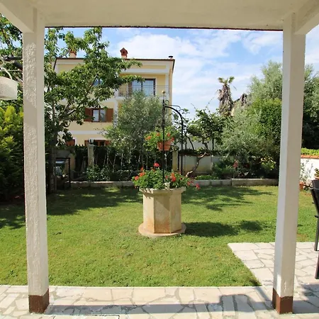 Apartment Sunny Garden Porec Exterior photo